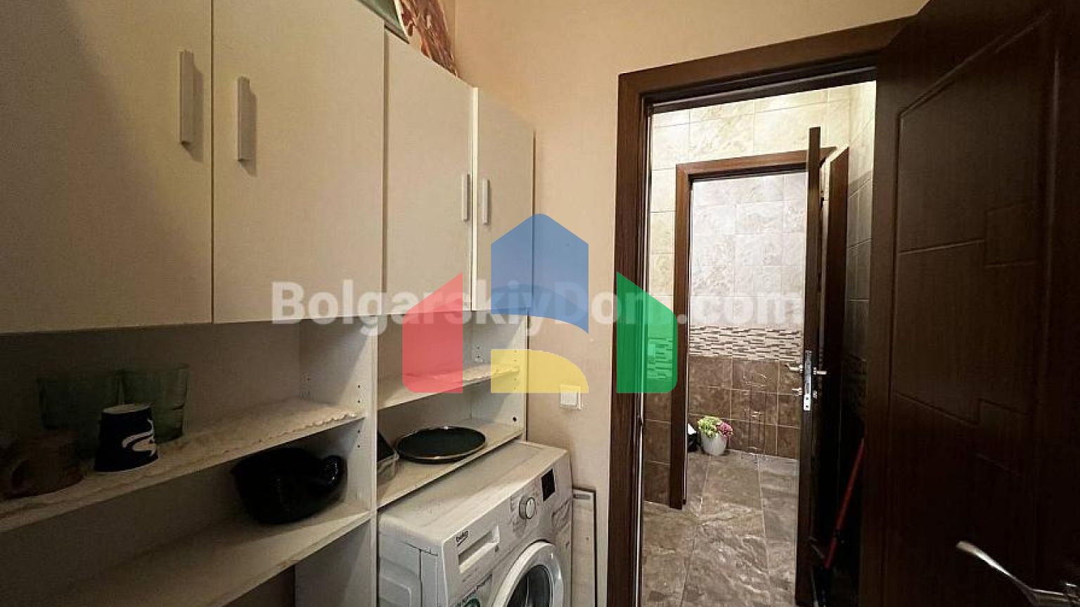 Офіс в житловому комплексі