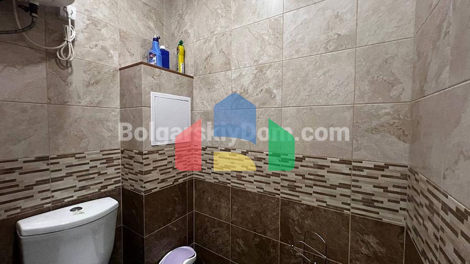 Офіс в житловому комплексі