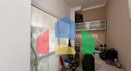 Офіс в житловому комплексі