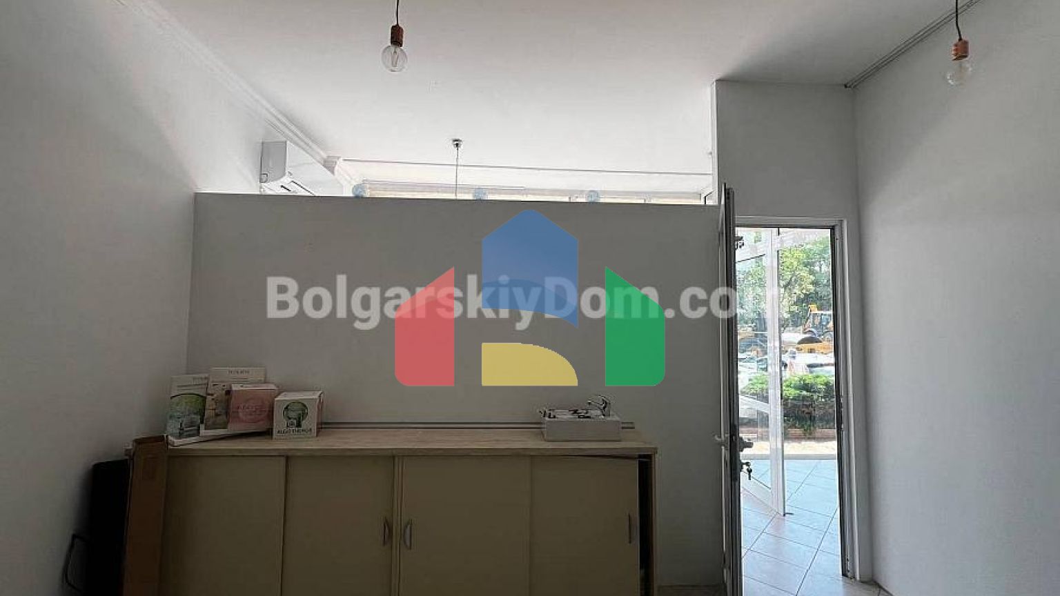 Офіс в житловому комплексі