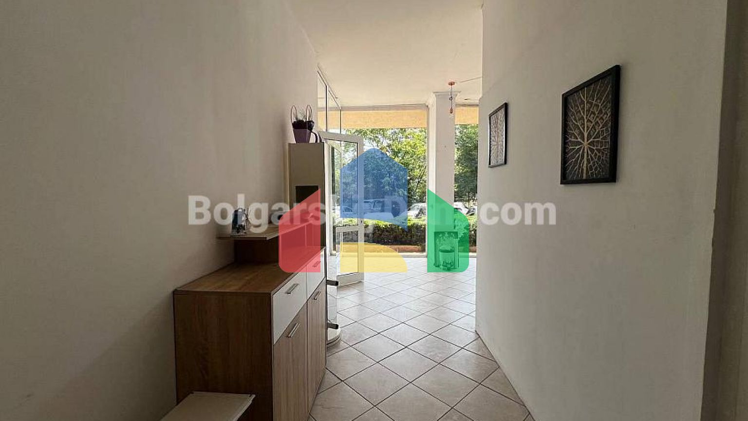 Офіс в житловому комплексі