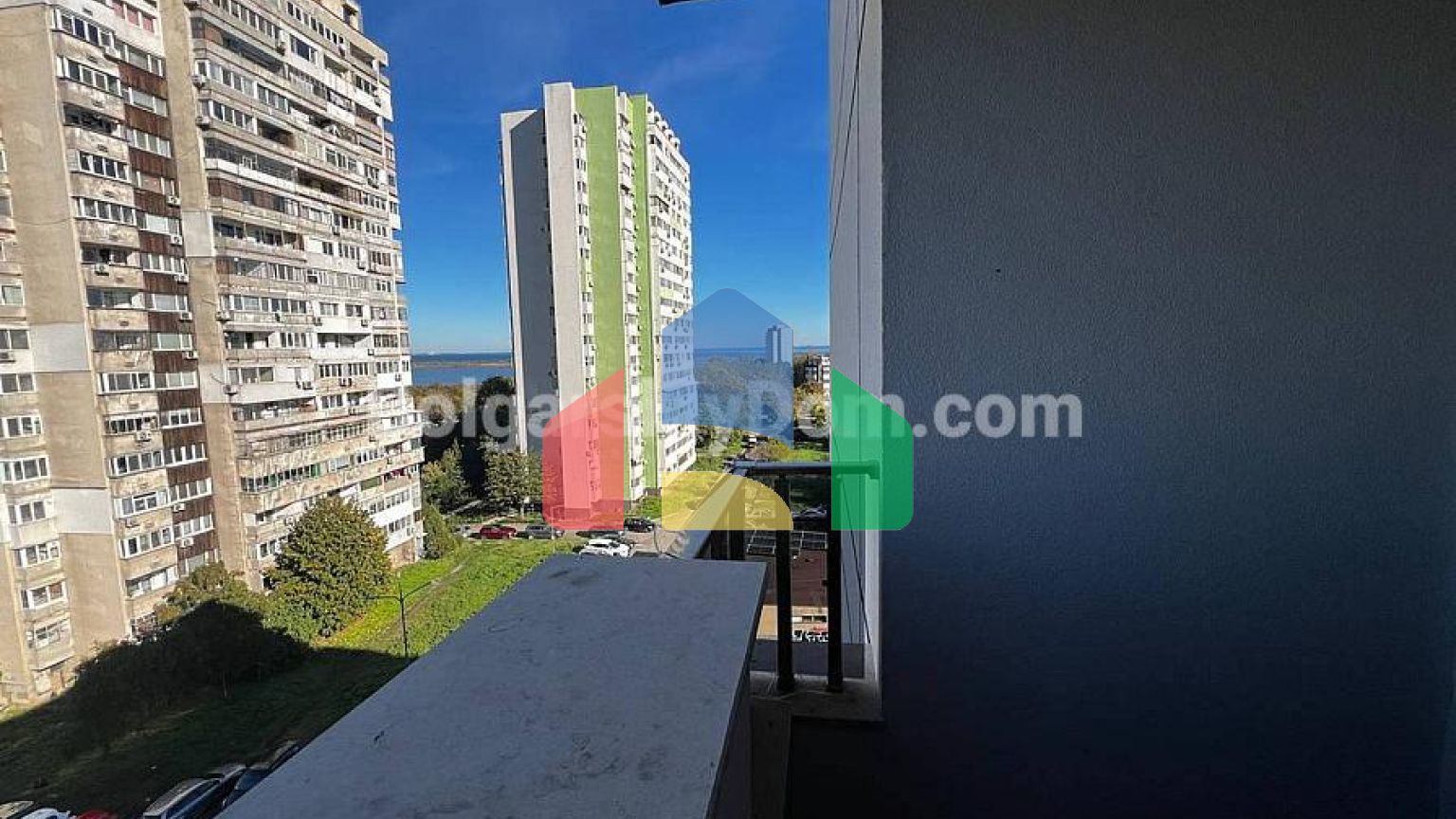 Трикімнатна квартира в Зорниця