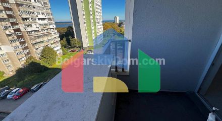 Трикімнатна квартира в Зорниця