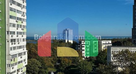 Трикімнатна квартира в Зорниця