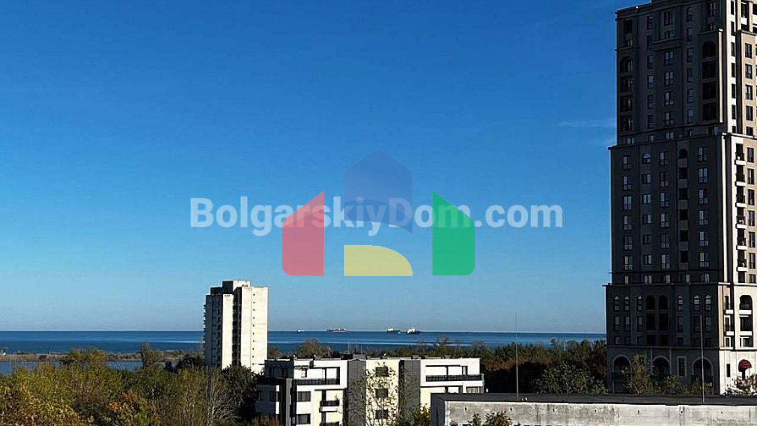 Трикімнатна квартира в Зорниця