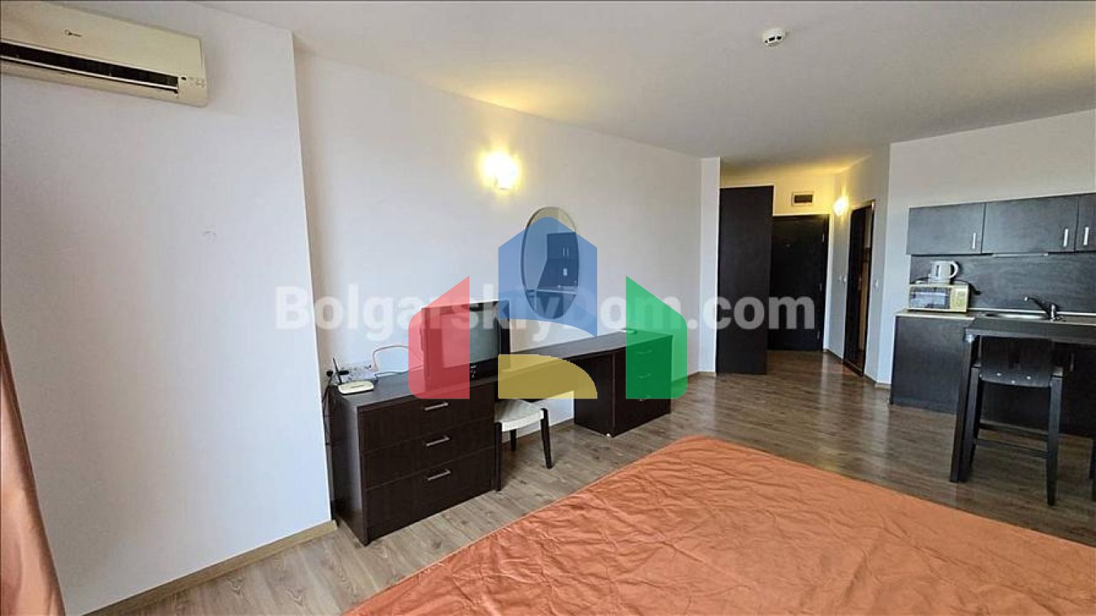 Квартира-студія в Атлантіс