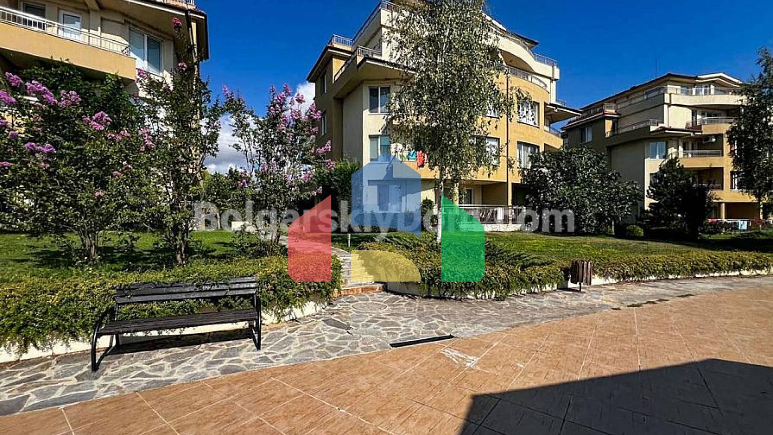 Двокімнатна квартира в Пайнс Біч Резорт