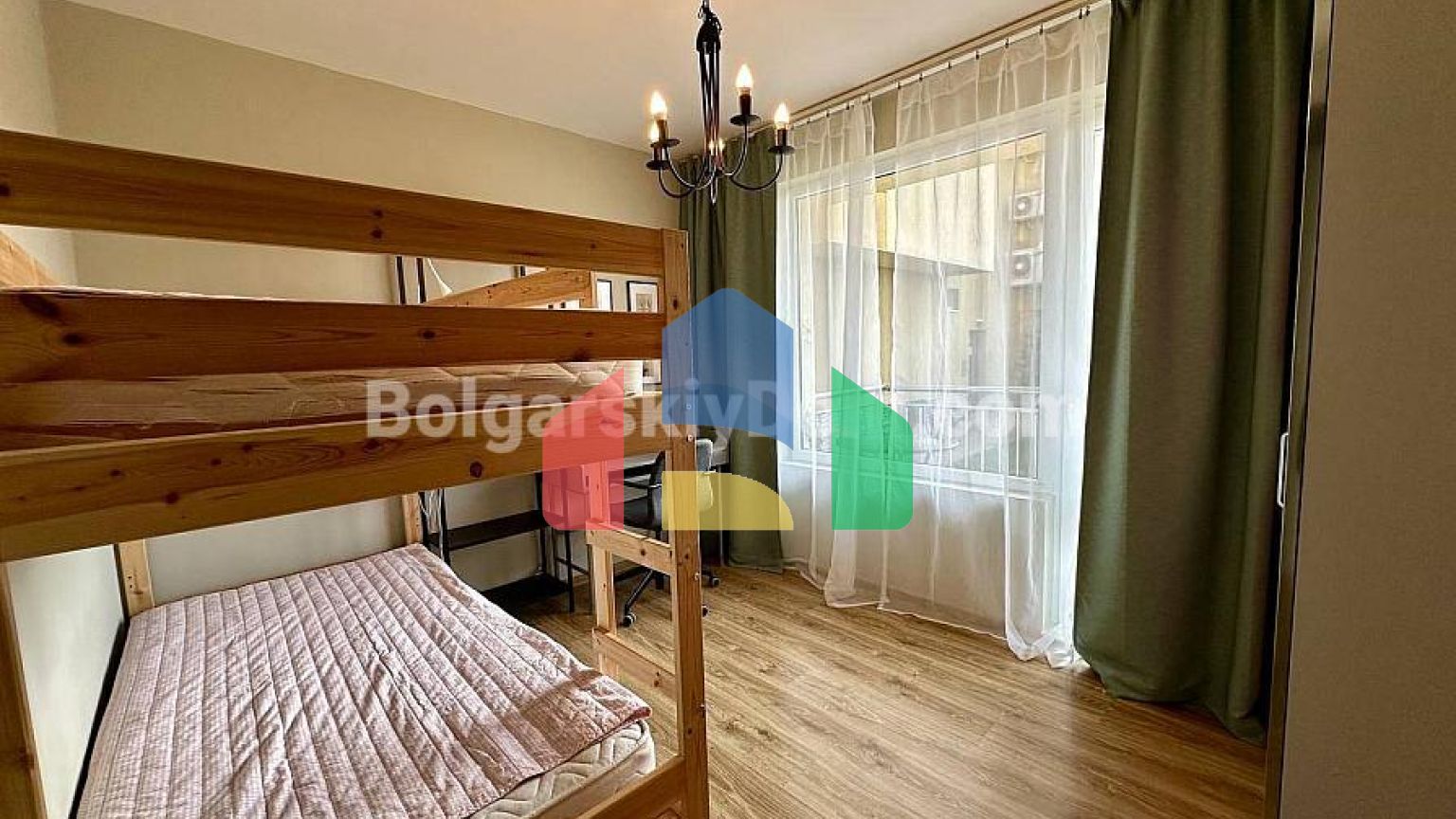 Трикімнатна квартира в Пайнс Біч Резорт