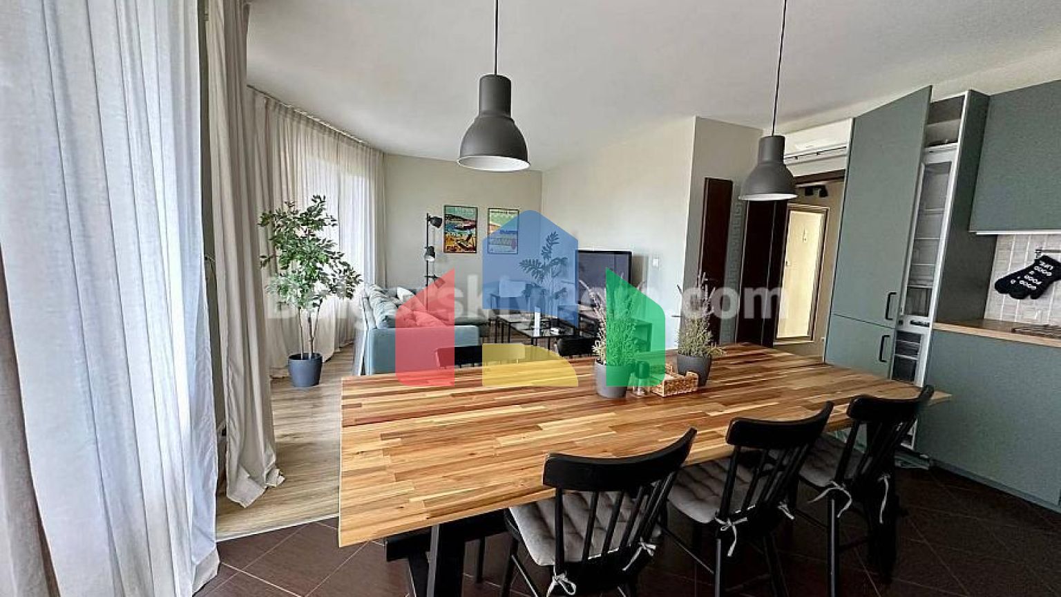 Трикімнатна квартира в Пайнс Біч Резорт