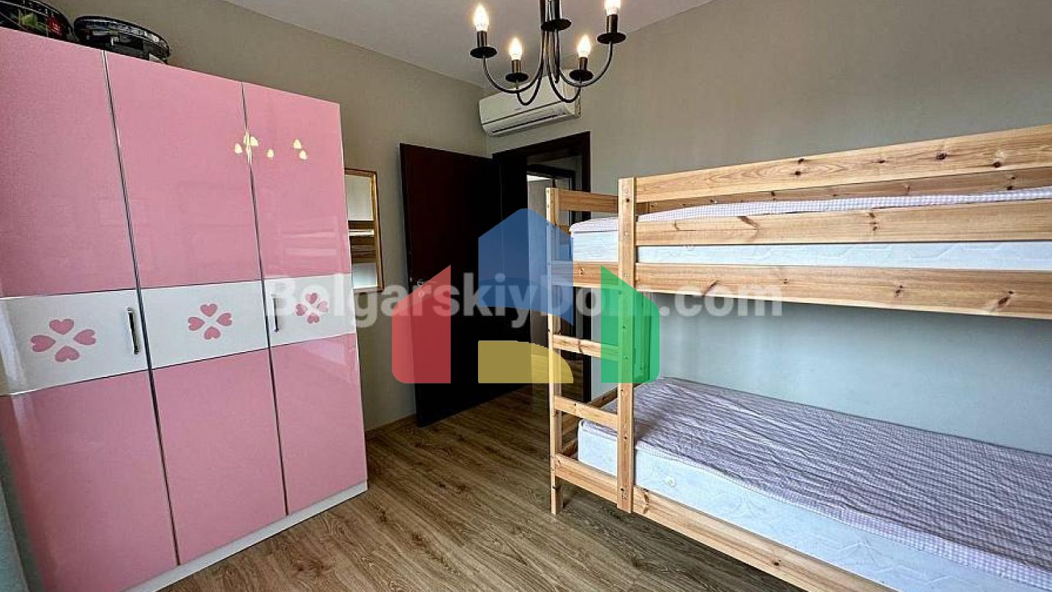 Трикімнатна квартира в Пайнс Біч Резорт