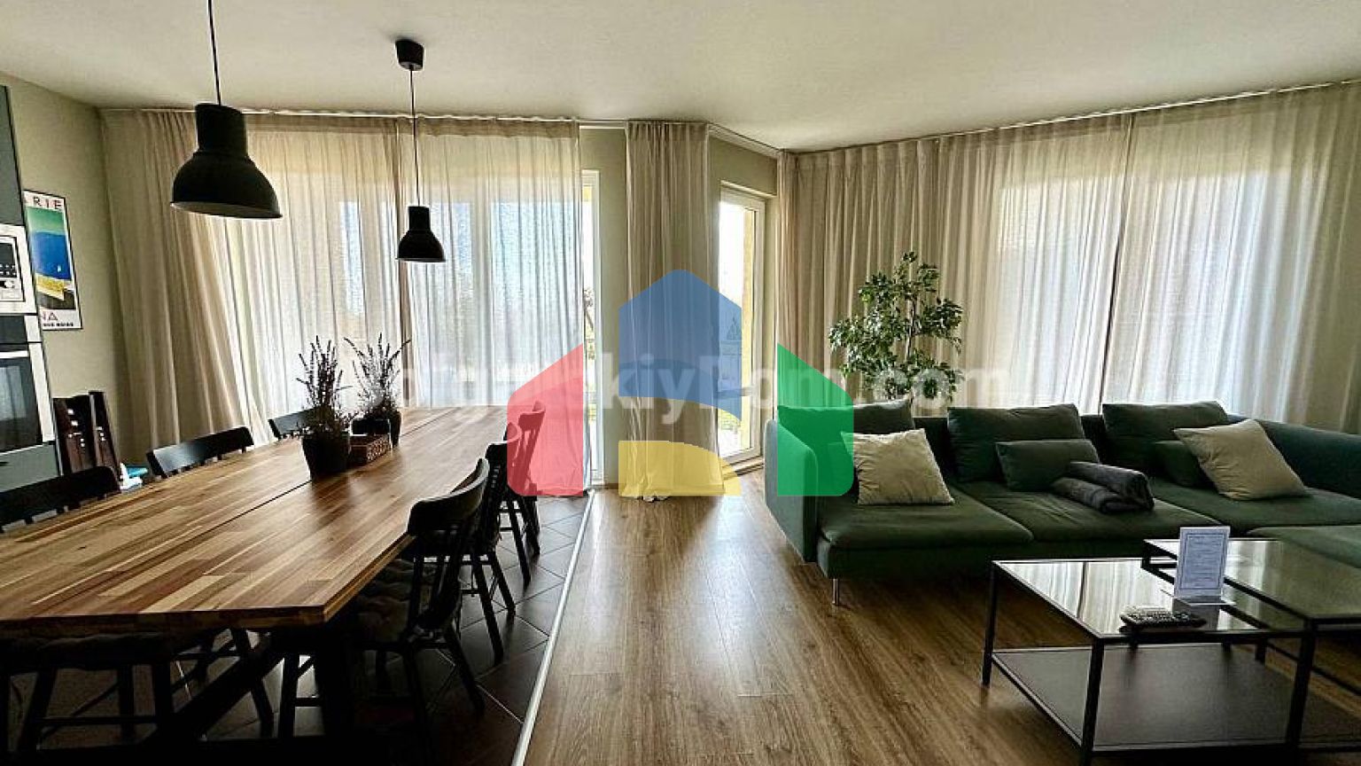 Трикімнатна квартира в Пайнс Біч Резорт