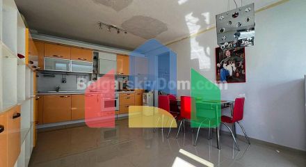 Трикімнатна квартира в Бялі