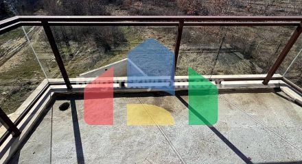 Трикімнатна квартира в Бялі