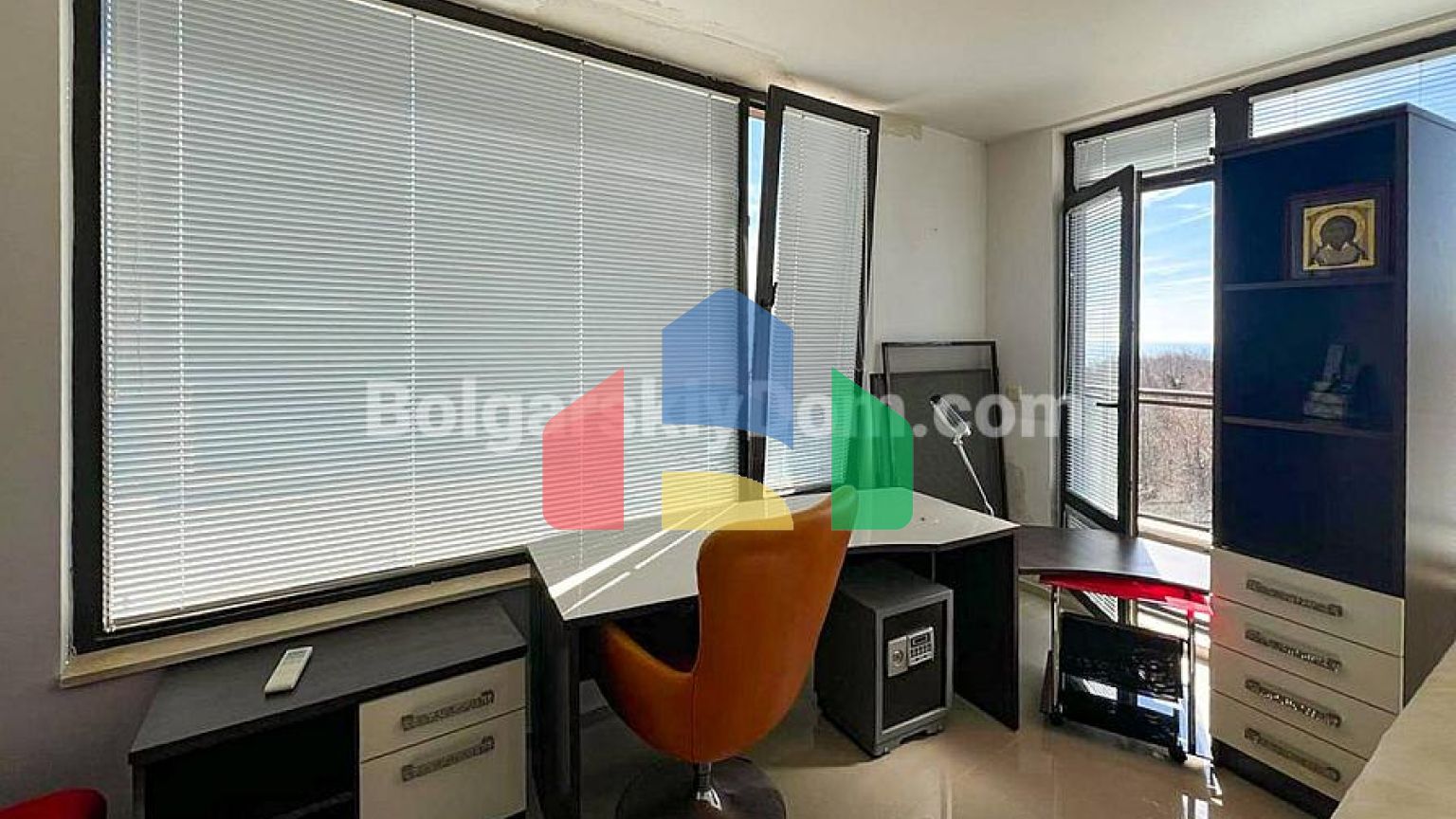 Трикімнатна квартира в Бялі