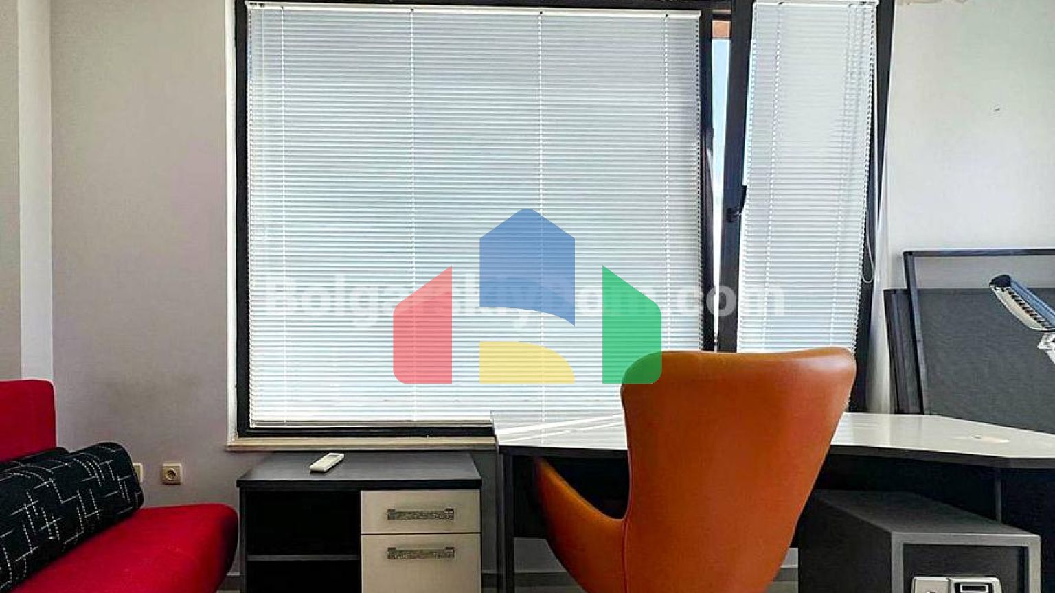 Трикімнатна квартира в Бялі