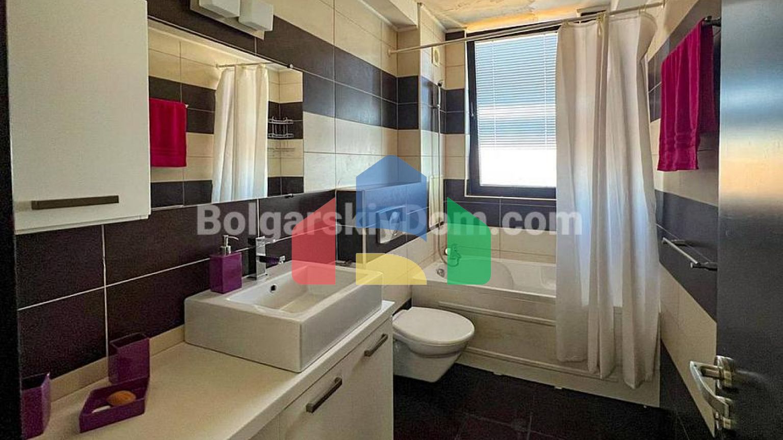 Трикімнатна квартира в Бялі