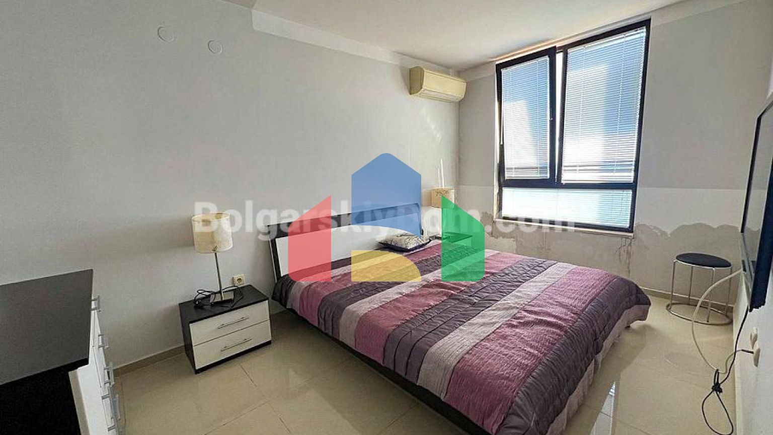 Трикімнатна квартира в Бялі