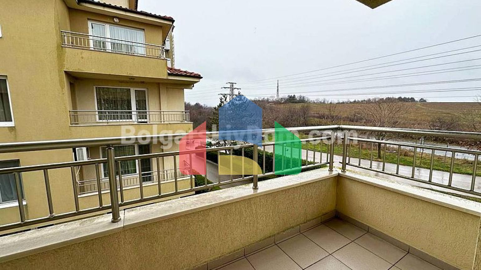 Двокімнатна квартира в Пайнс Біч Резорт