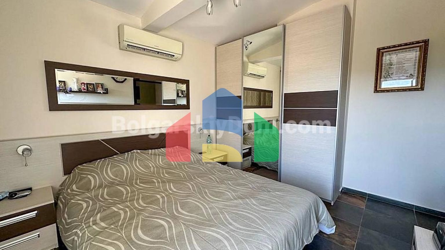 Трикімнатна квартира в Пайнс Біч