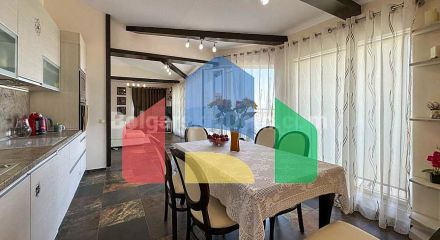 Трикімнатна квартира в Пайнс Біч