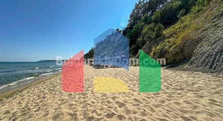 Трикімнатна квартира в Пайнс Біч