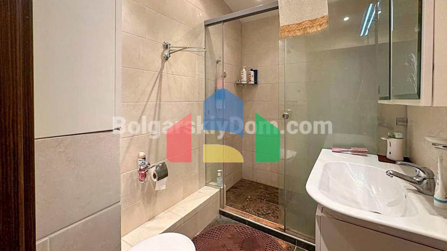 Трикімнатна квартира в Пайнс Біч