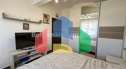 Трикімнатна квартира в Пайнс Біч