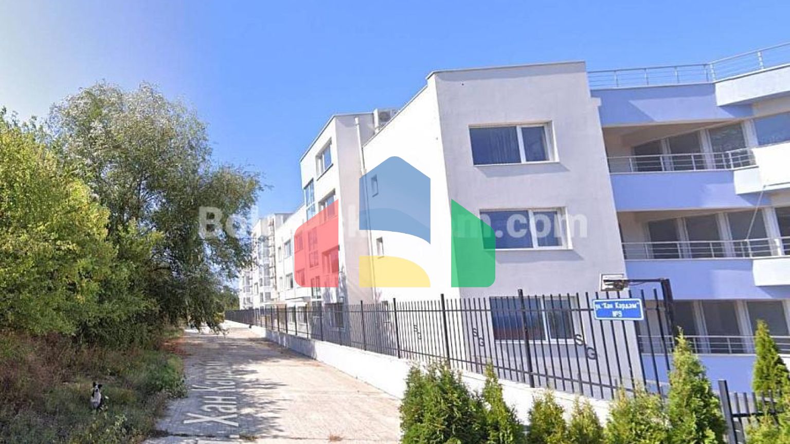 Трикімнатна квартира в Бялі