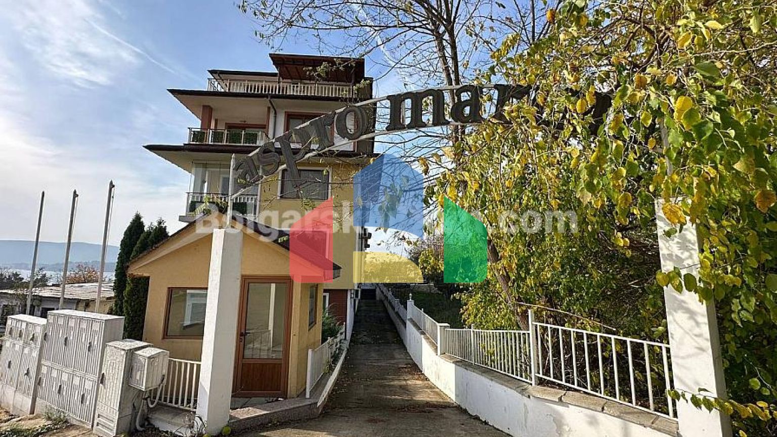 Трехкомнатная квартира в Аспро Марина