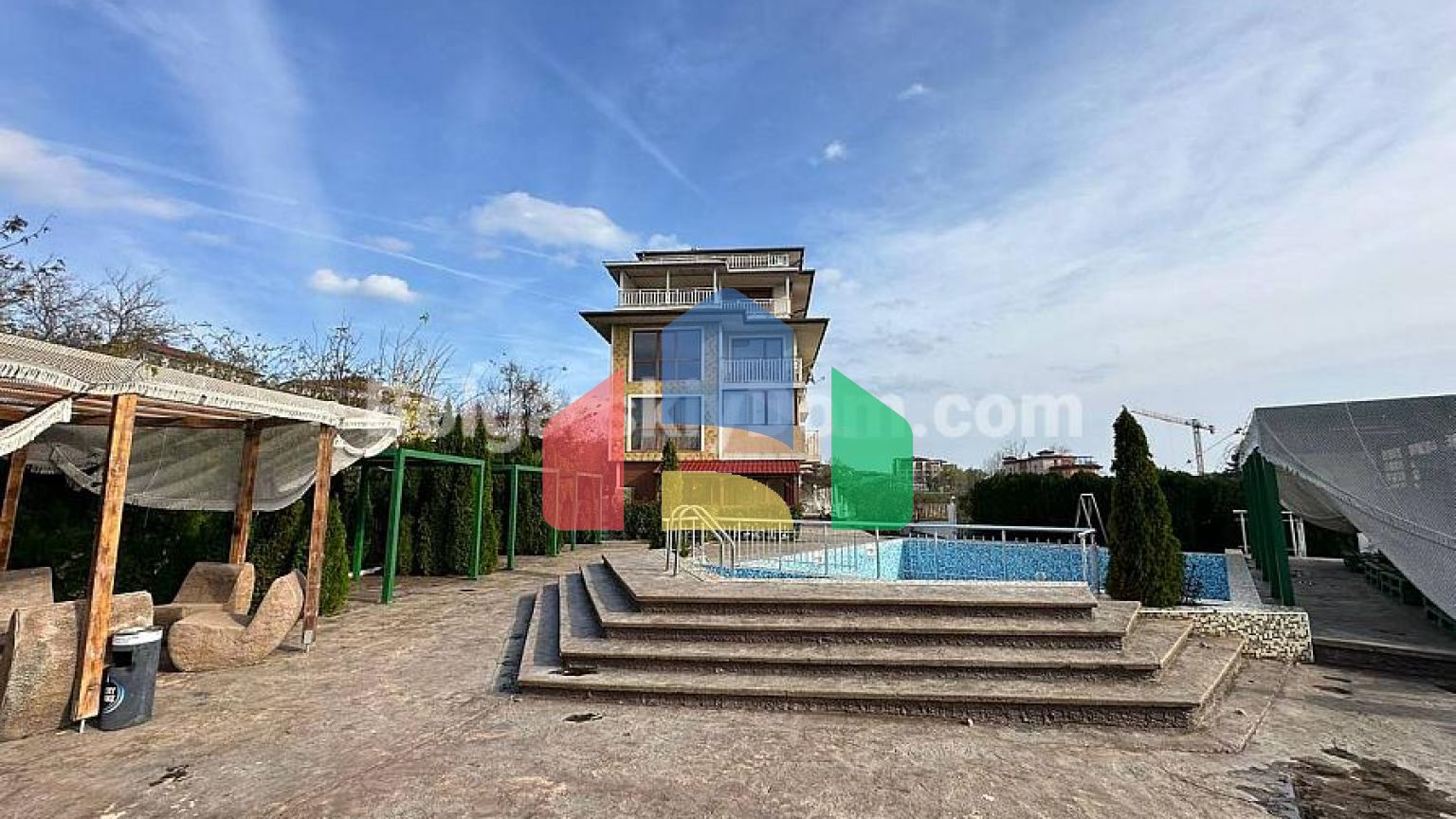 Трехкомнатная квартира в Аспро Марина