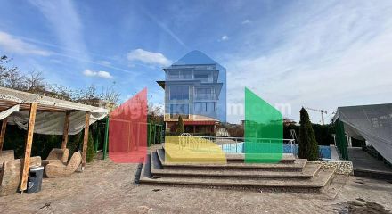 Трехкомнатная квартира в Аспро Марина