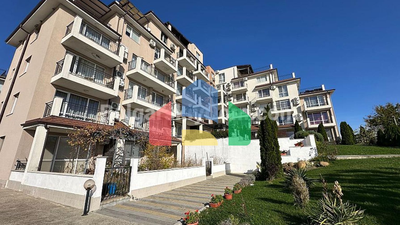 Двухкомнатная квартира в Фортуна Кейп