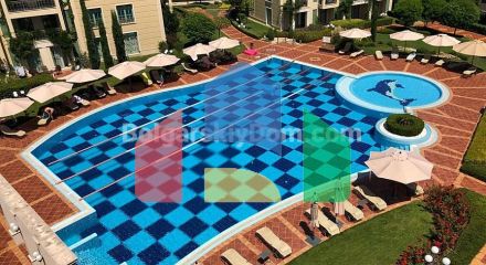 Трикімнатна квартира у Флорес Гарден