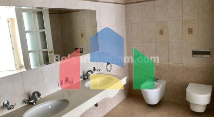 Трикімнатна квартира у Флорес Гарден