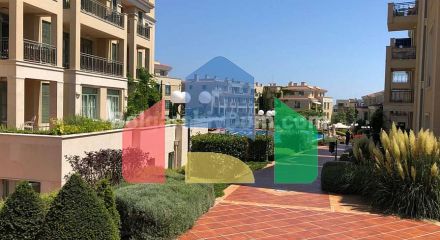 Трикімнатна квартира у Флорес Гарден