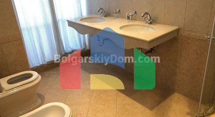 Трикімнатна квартира у Флорес Гарден