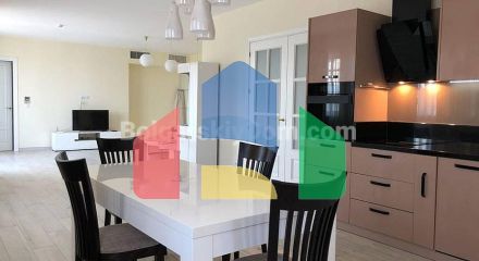 Трикімнатна квартира у Флорес Гарден