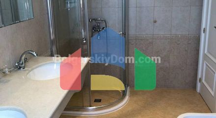 Трикімнатна квартира у Флорес Гарден