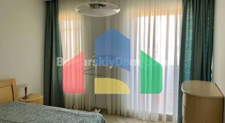 Трикімнатна квартира у Флорес Гарден