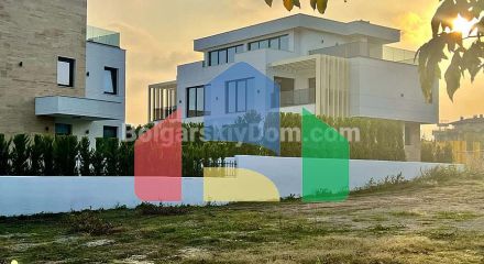 Будинки в Чорноморці