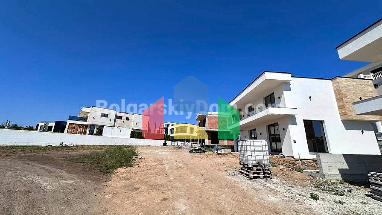 Дом в Санни Айленд