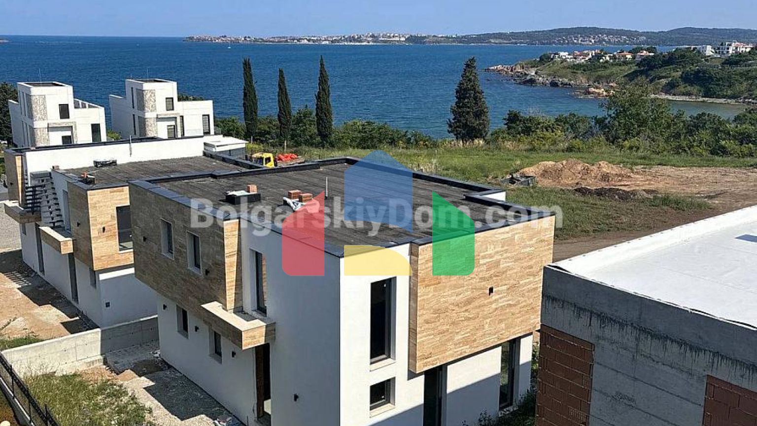 Дом в Санни Айленд