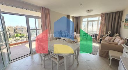 Трикімнатна квартира у Флорес Гарден