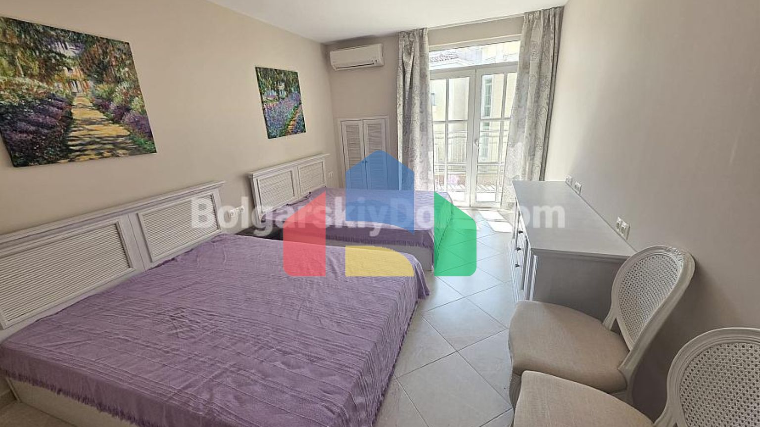 Трикімнатна квартира у Флорес Гарден