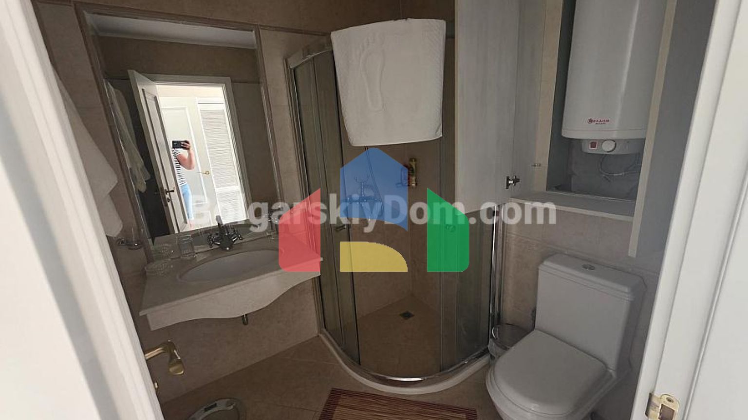 Трикімнатна квартира у Флорес Гарден