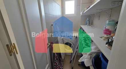 Трикімнатна квартира у Флорес Гарден