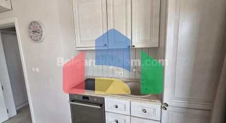 Трикімнатна квартира у Флорес Гарден