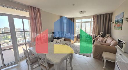 Трикімнатна квартира у Флорес Гарден