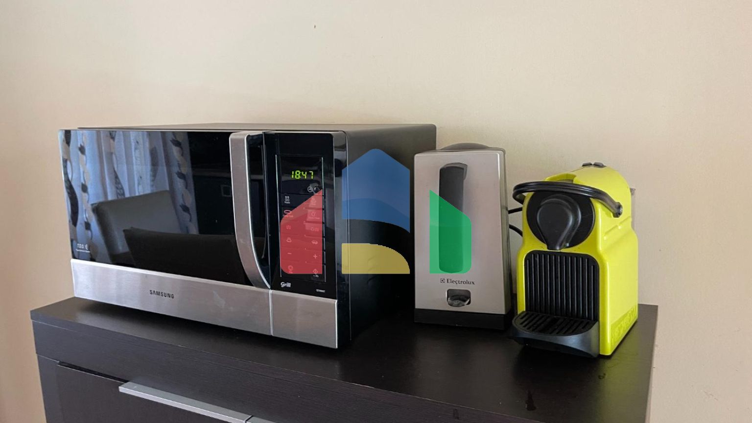 Дом в закрытом коттеджном поселке в Болгарии, локация Елените