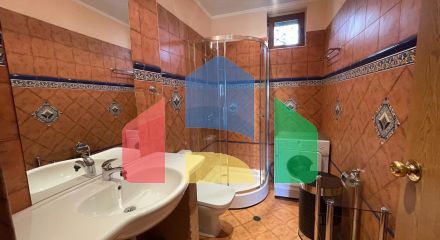 Дом в закрытом коттеджном поселке в Болгарии, локация Елените